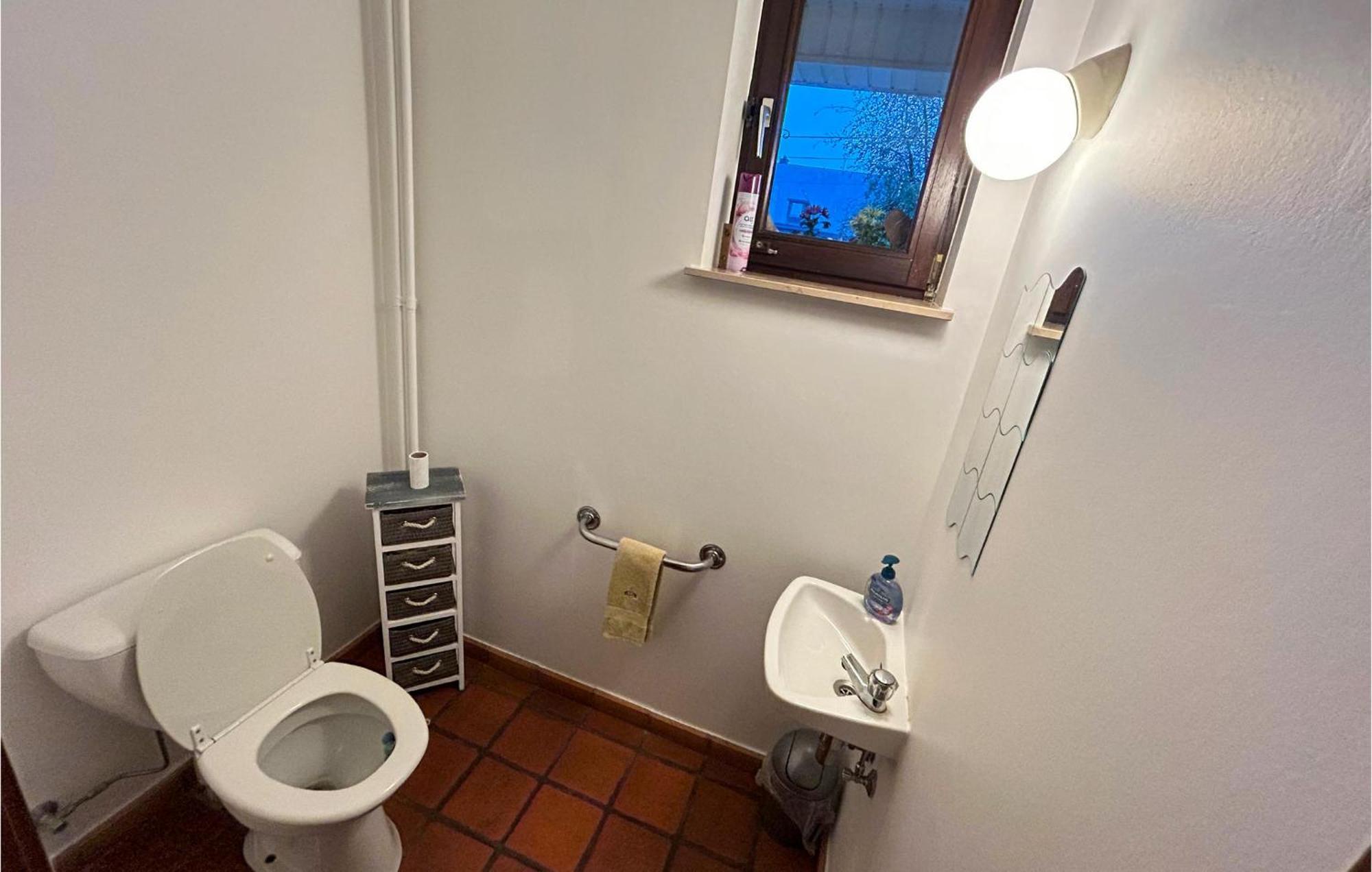 Stunning Apartment In Bastogne With Wifi Eksteriør billede