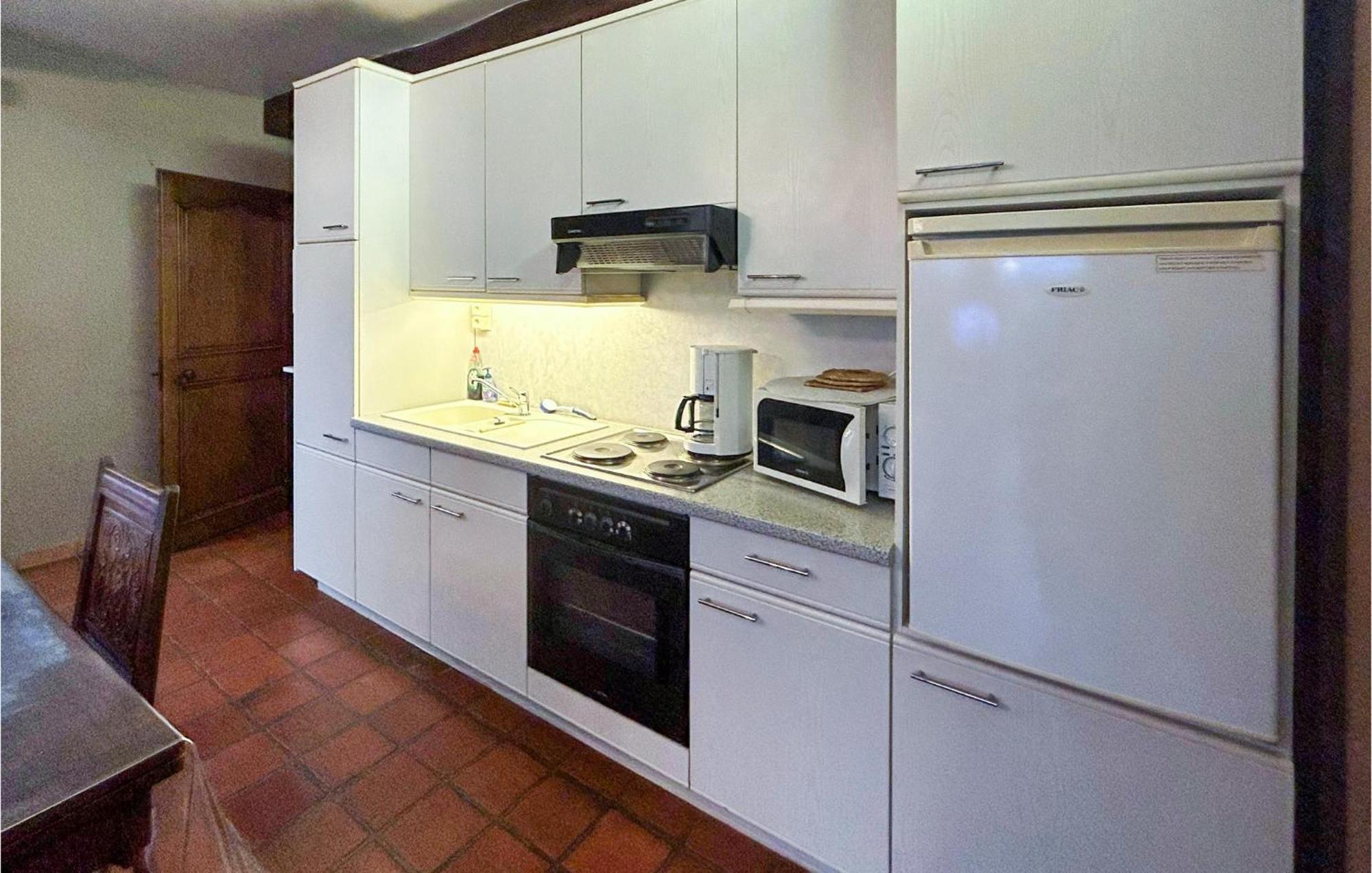 Stunning Apartment In Bastogne With Wifi Eksteriør billede