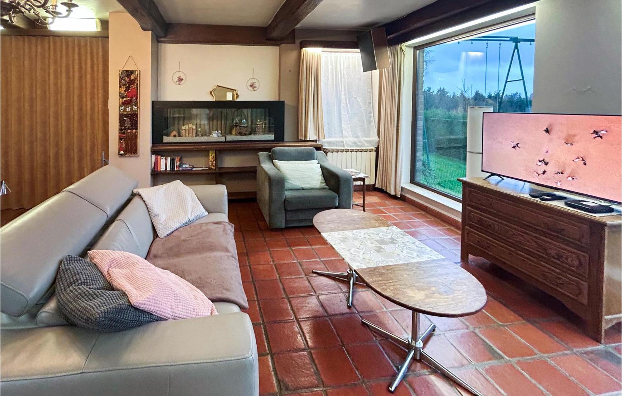 Stunning Apartment In Bastogne With Wifi Eksteriør billede